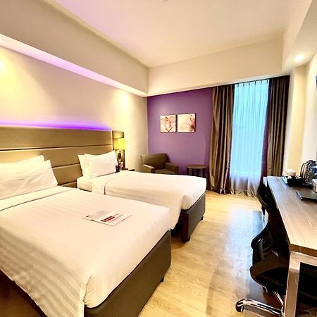 Bigland Hotel & Convention Sentul Bogor Esterno foto