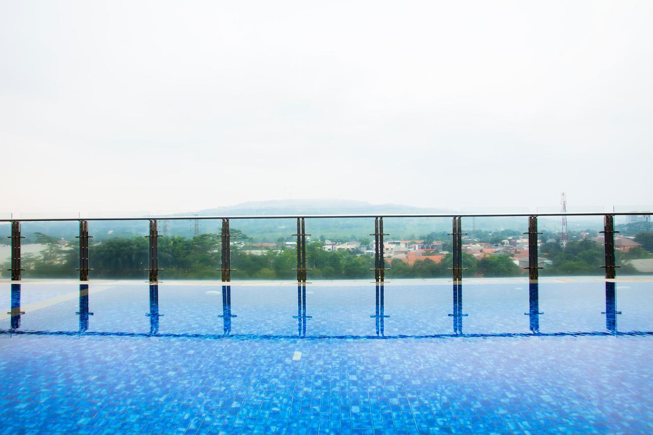 Bigland Hotel & Convention Sentul Bogor Esterno foto