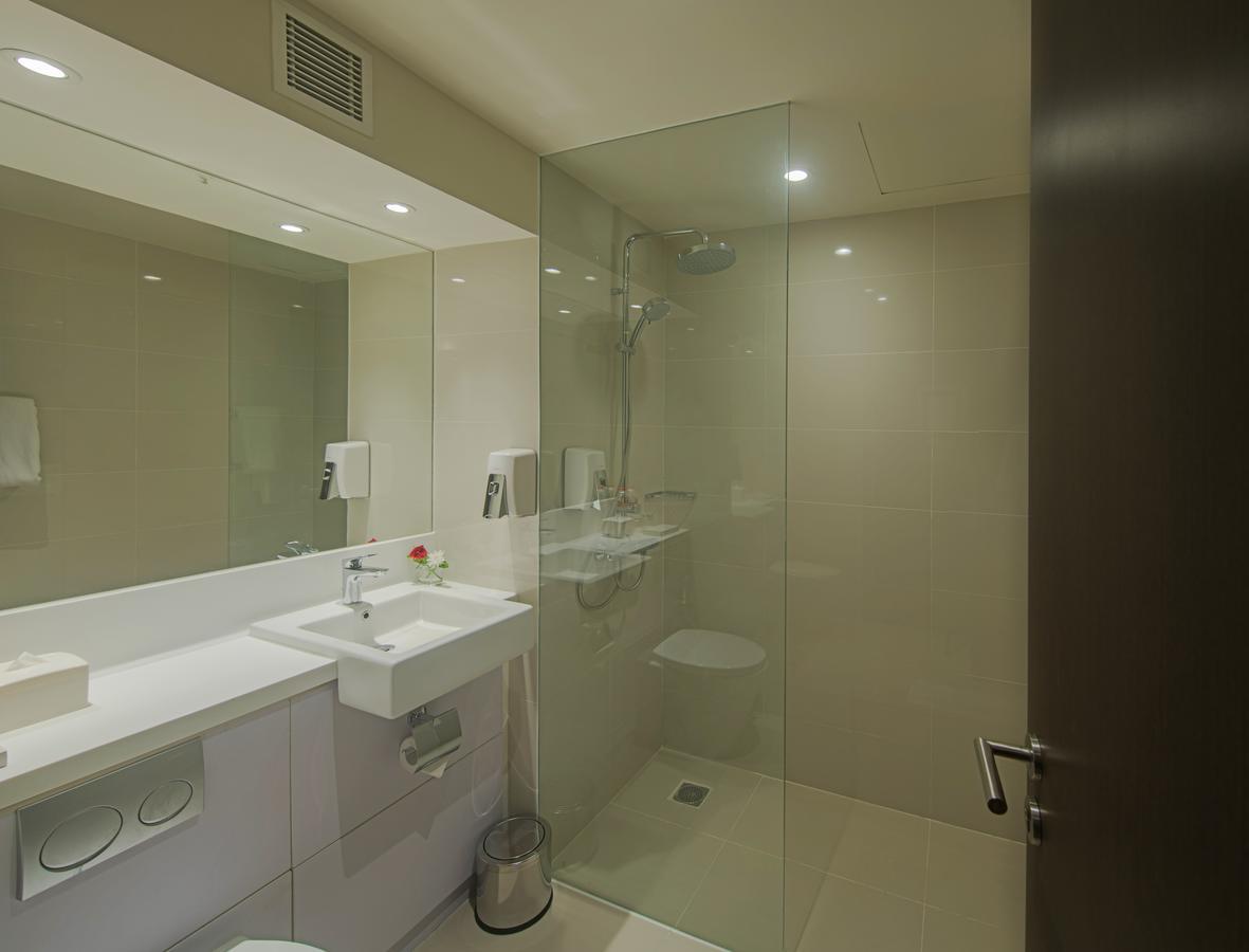 Bigland Hotel & Convention Sentul Bogor Esterno foto