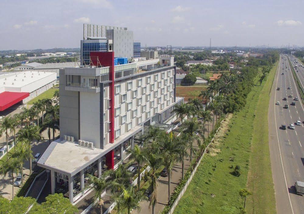 Bigland Hotel & Convention Sentul Bogor Esterno foto